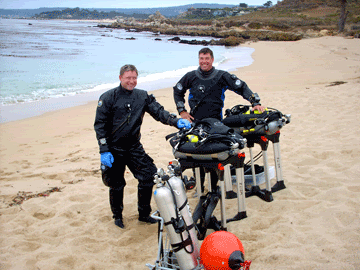 Monterey-divers-tables.gif