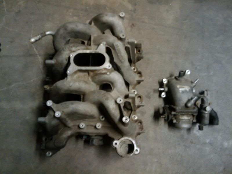 Intake Manifold from a 5.4L Expedition with 2v heads Ford Mustang