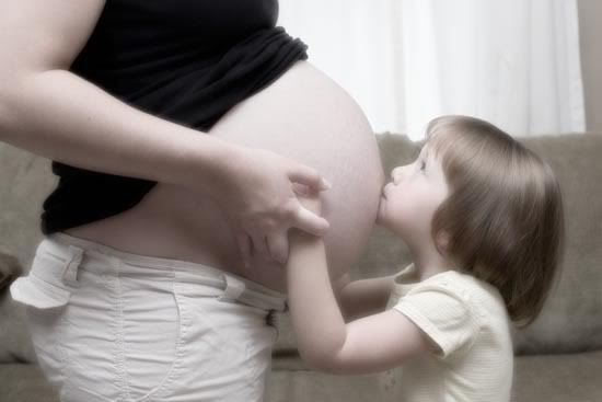 IMAGE: http://i65.photobucket.com/albums/h223/jra2212/_MG_3849mutedglow.jpg