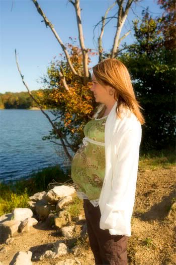 IMAGE: http://i65.photobucket.com/albums/h223/jra2212/tonya1.jpg