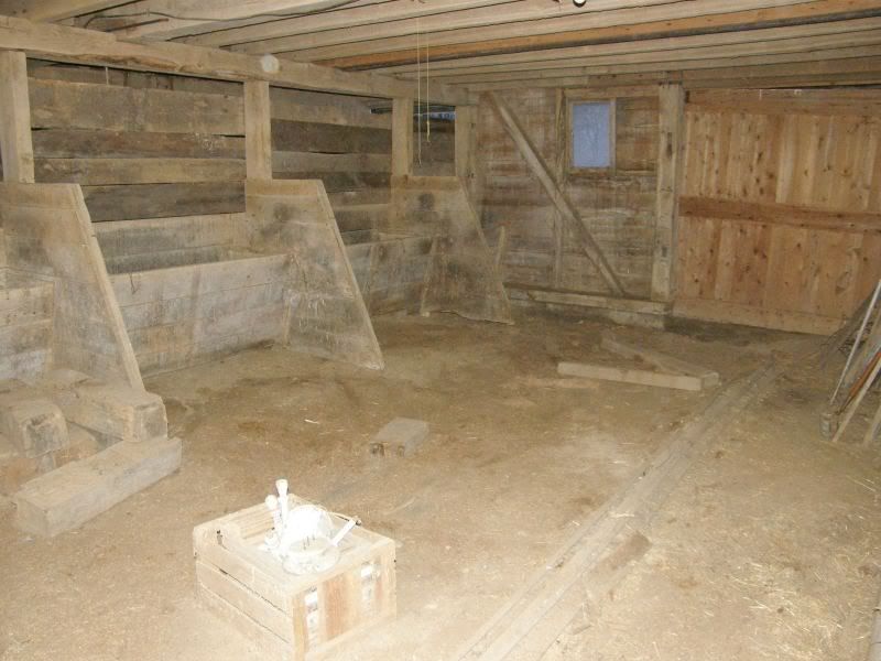 Please give me ideas for barn set-up (pics) - Goats