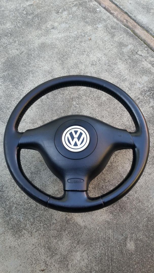 FS MK4 3 spoke steering wheel / Airbag and MK4 Momo Steering Wheel