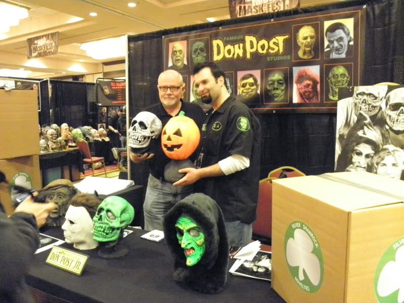 [Image: horrorhound042.jpg]