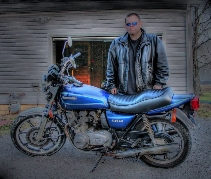 IMAGE: http://i65.photobucket.com/albums/h227/Dare50/HDRBike1.jpg