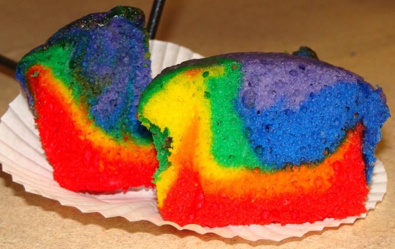 Morerainbowcupcakes031_zpsb094210f.jpg