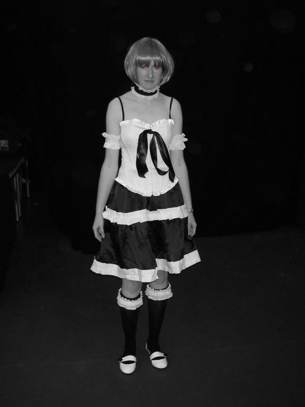 Forum Image: http://i65.photobucket.com/albums/h232/Nicanri/Cosplay/CosplayReIIigrossgray.jpg