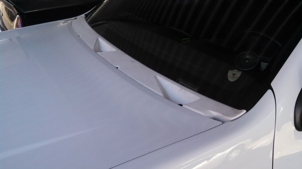 2004-2012 COLORADO CANYON WINDSHIELD COWL VENT NEW GM # 20820072