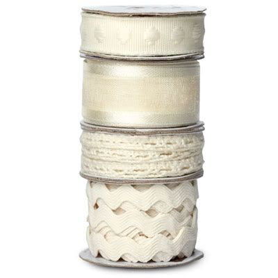 Z1126 - Designer Ribbon Rounds - Colonial White Collection