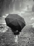 https://i65.photobucket.com/albums/h205/MooN_Princes/thaloneintherain11.jpg