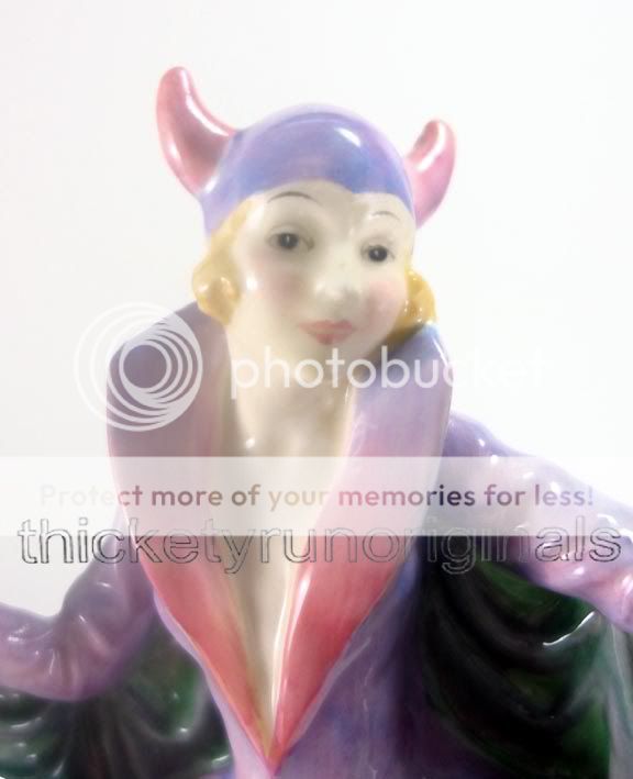 Royal Doulton Porcelain Figurine Marietta HN1446