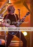 http://i65.photobucket.com/albums/h225/Dinka_75/Nickelback/Joe_Louis_Arena/th_003.jpg