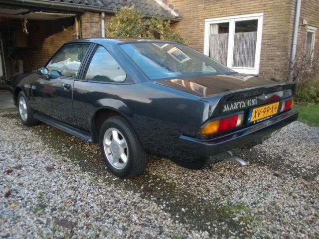 Opel%20Manta%20B%201989%20XV-99-XH%2015.000%20km%20voor%20EUR%2016.500-_zpsc7berukp.jpg