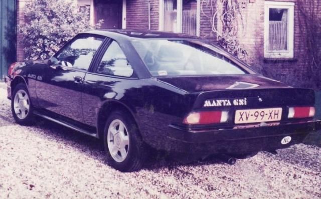 Opel%20Manta%20B%201989%20XV-99-XH%20oude%20foto_zpsitdrzzrc.jpg